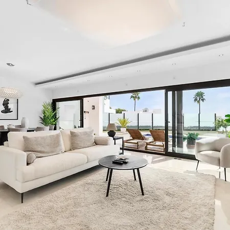 Διαμέρισμα Newly Built 4 Bdrm Stunning With Pool
